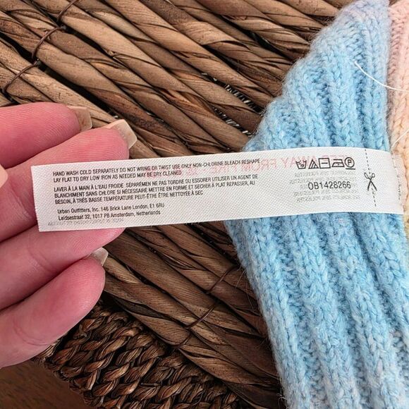 Out from Under Cropped Sweater Tank Sz S - Picture 5 of 6